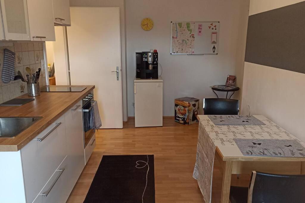 Retrowohnung Im Herzen Von Štýrský Hradec Exteriér fotografie